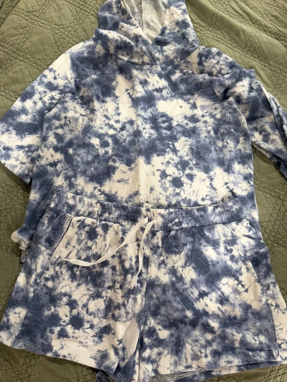 Tie-Dye Blue and White womens Hoodie Set